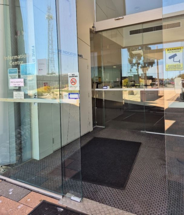 Automatic sliding doors at Grains Inn Park Horsham building