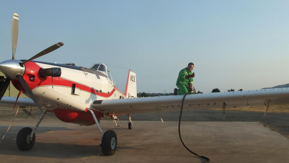 Trevor refuelling plane