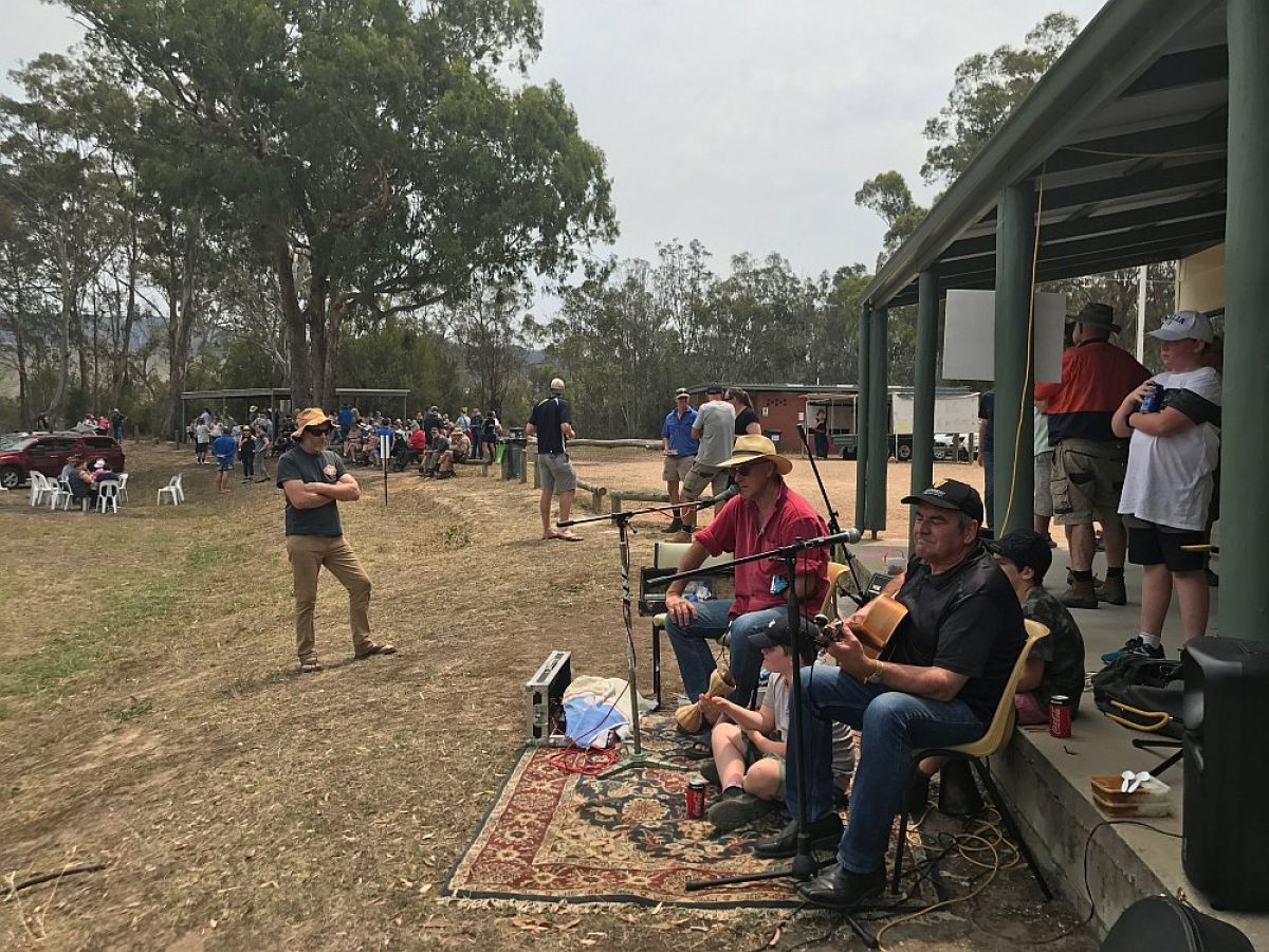 Jo Andrews family bbq post bushfire at Sarsfield