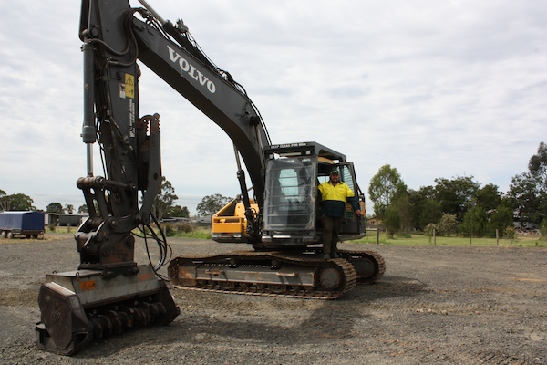 Damon Guy is a Forest Fire Operations Officer Technical Lead at DEECA's Heyfield office in Gippsland and his emergency role is as a Plant Operations Manager.