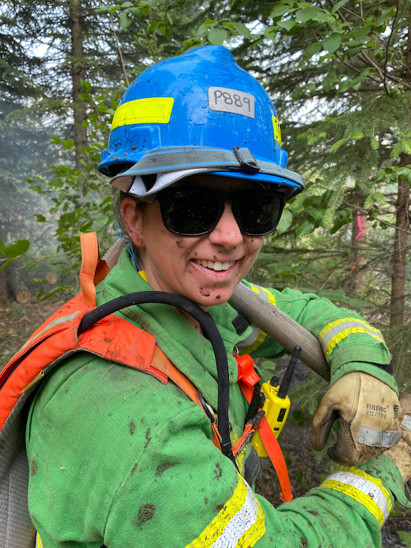 Female firefighter deployed to Canadaian bushfires,